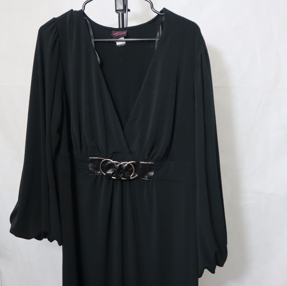 5 for $25 Torrid black dress - Picture 2 of 5